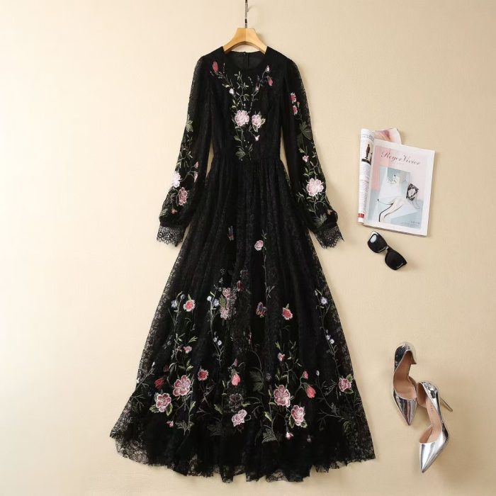 embroidered black lace dress - Image 7