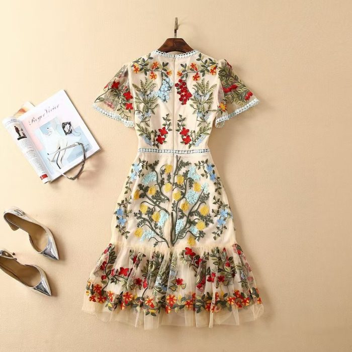 Embroidered mesh skirt - Image 6