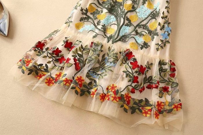 Embroidered mesh skirt - Image 11