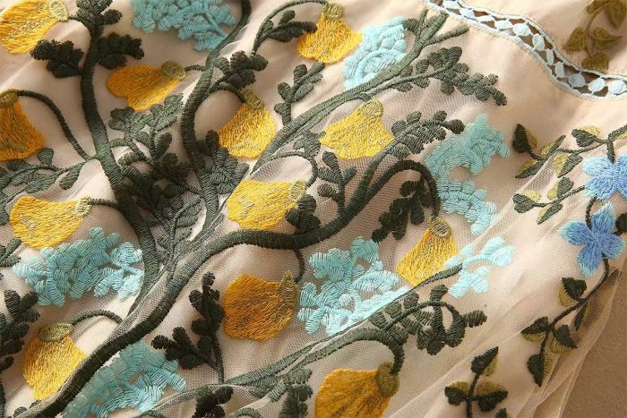 Embroidered mesh skirt - Image 10